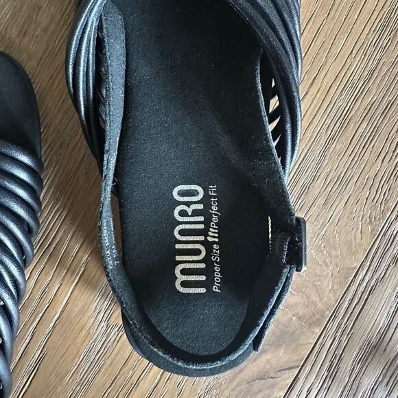 MUNRO Celia Slingback Sandal In Black - Picture 9 of 12